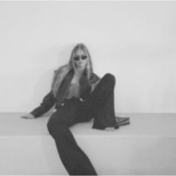 Meet your Posher, JoJo - Picture 1 of 1